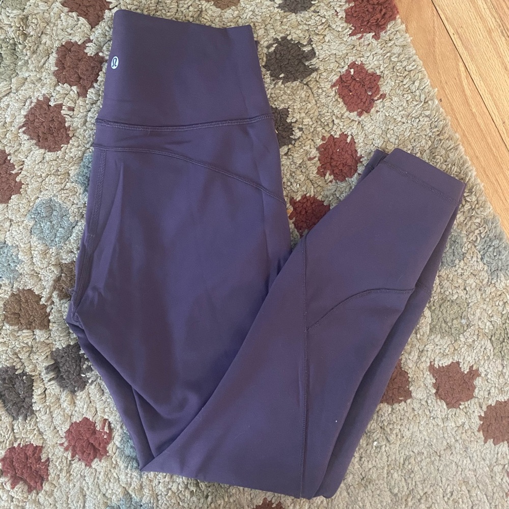 SIZE 8 LULULEMON